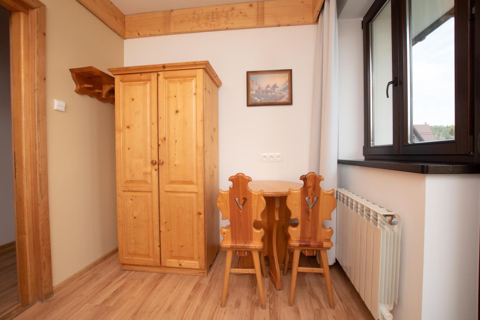 Pod Hawraniem Hotell Jurgów Exteriör bild